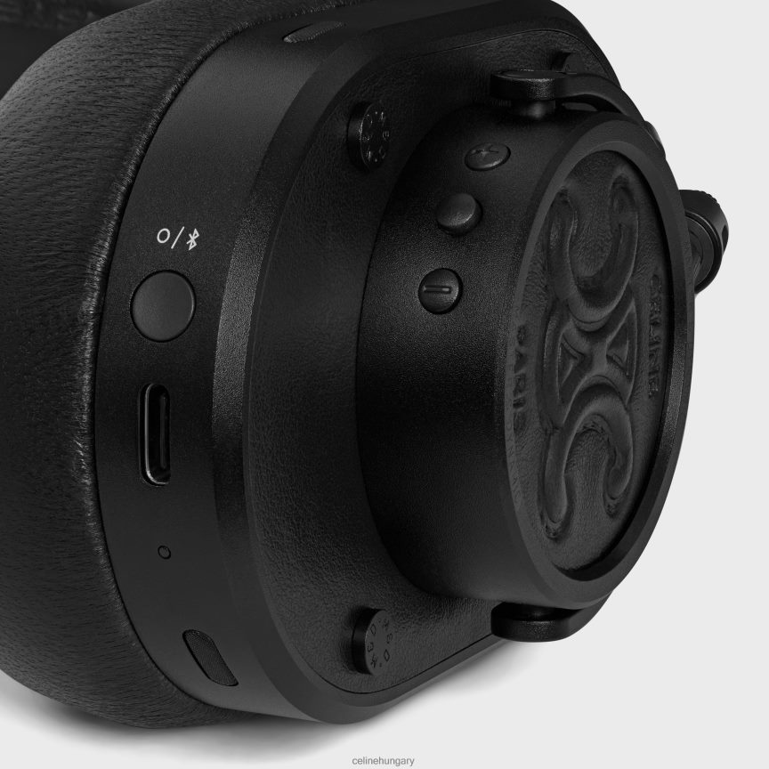 kiegészítők CELINE Fejhallgató sima borjúbőrből és báránybőrből, triumfos dombornyomással fekete férfiak J6P4881664