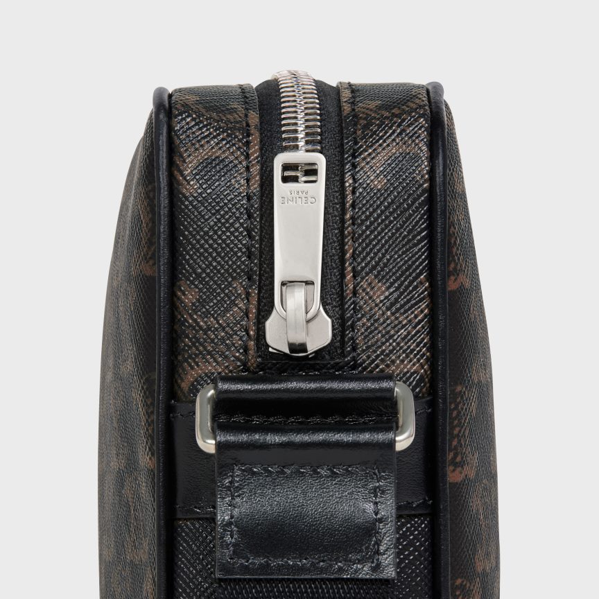 kiegészítők CELINE közepes futártáska triumph vászonból fekete férfiak J6P4882089